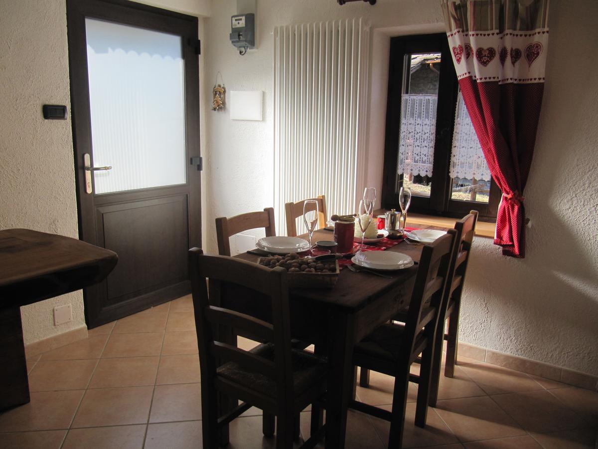 Maison Des Abeilles Vda Gressan N 0028 Екстериор снимка