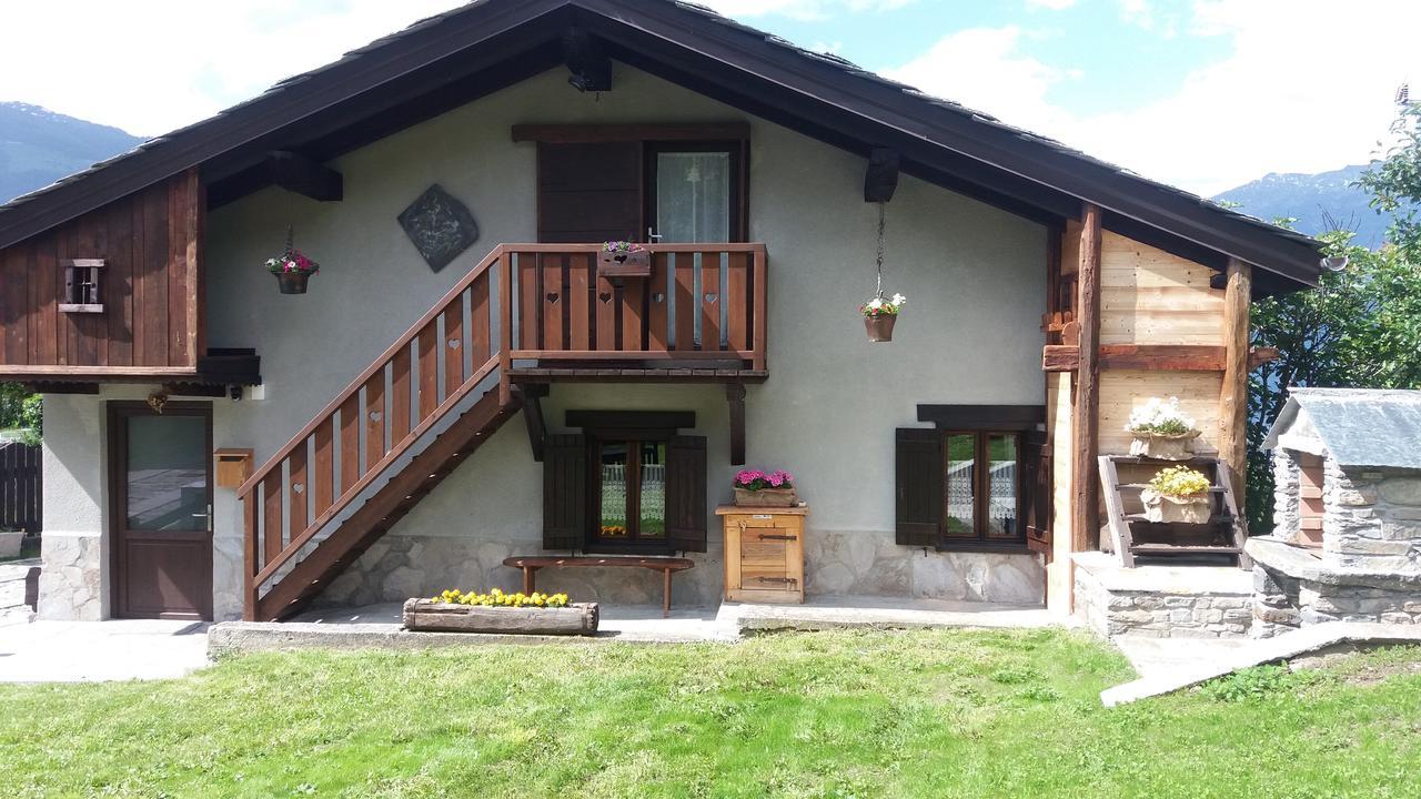 Maison Des Abeilles Vda Gressan N 0028 Екстериор снимка