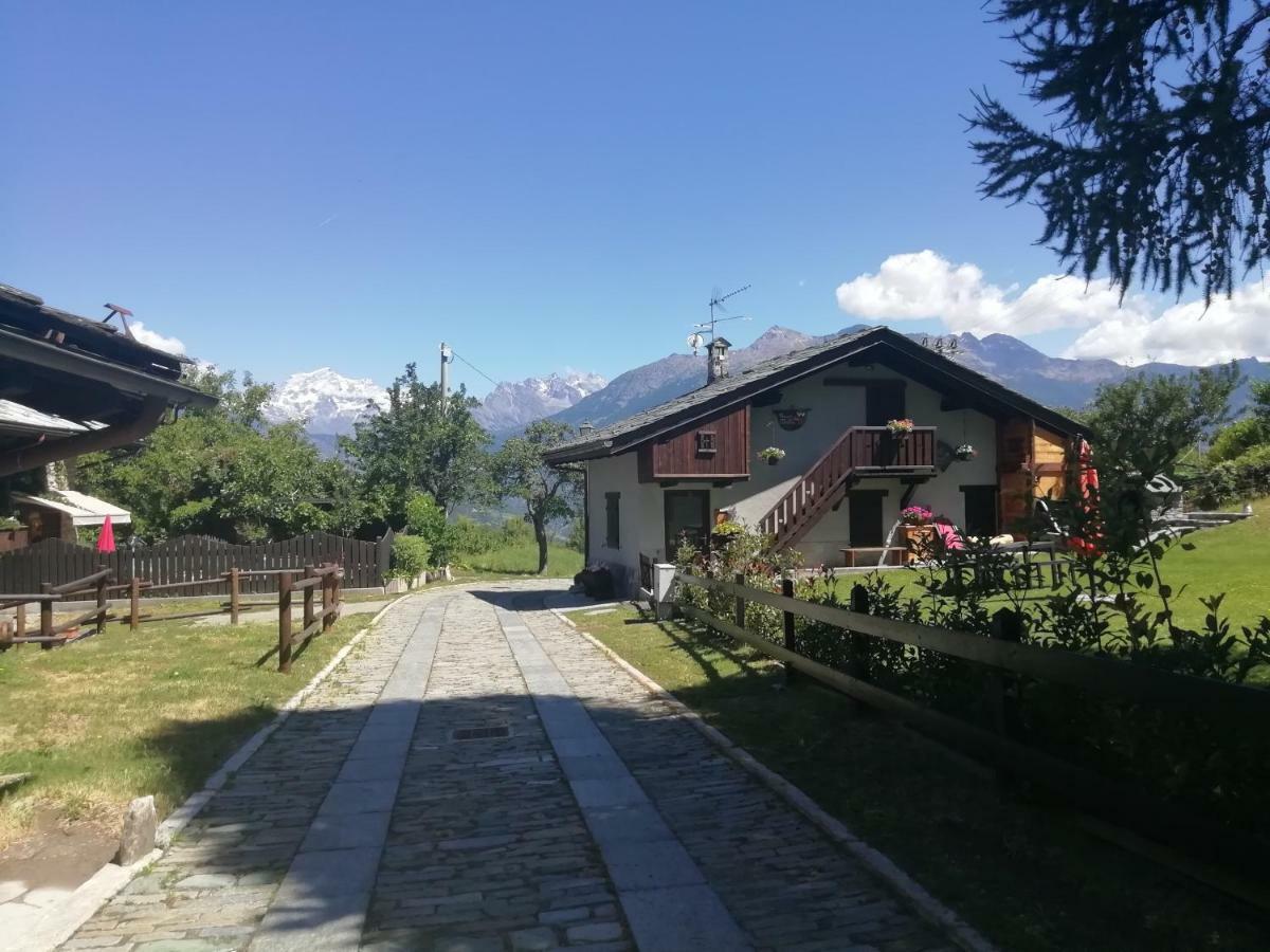 Maison Des Abeilles Vda Gressan N 0028 Екстериор снимка