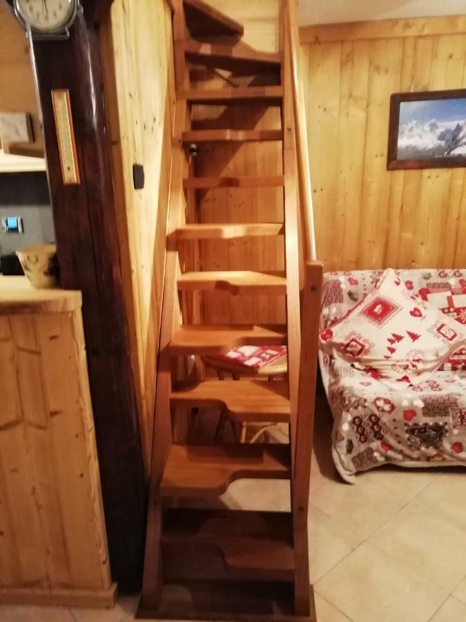 Maison Des Abeilles Vda Gressan N 0028 Екстериор снимка